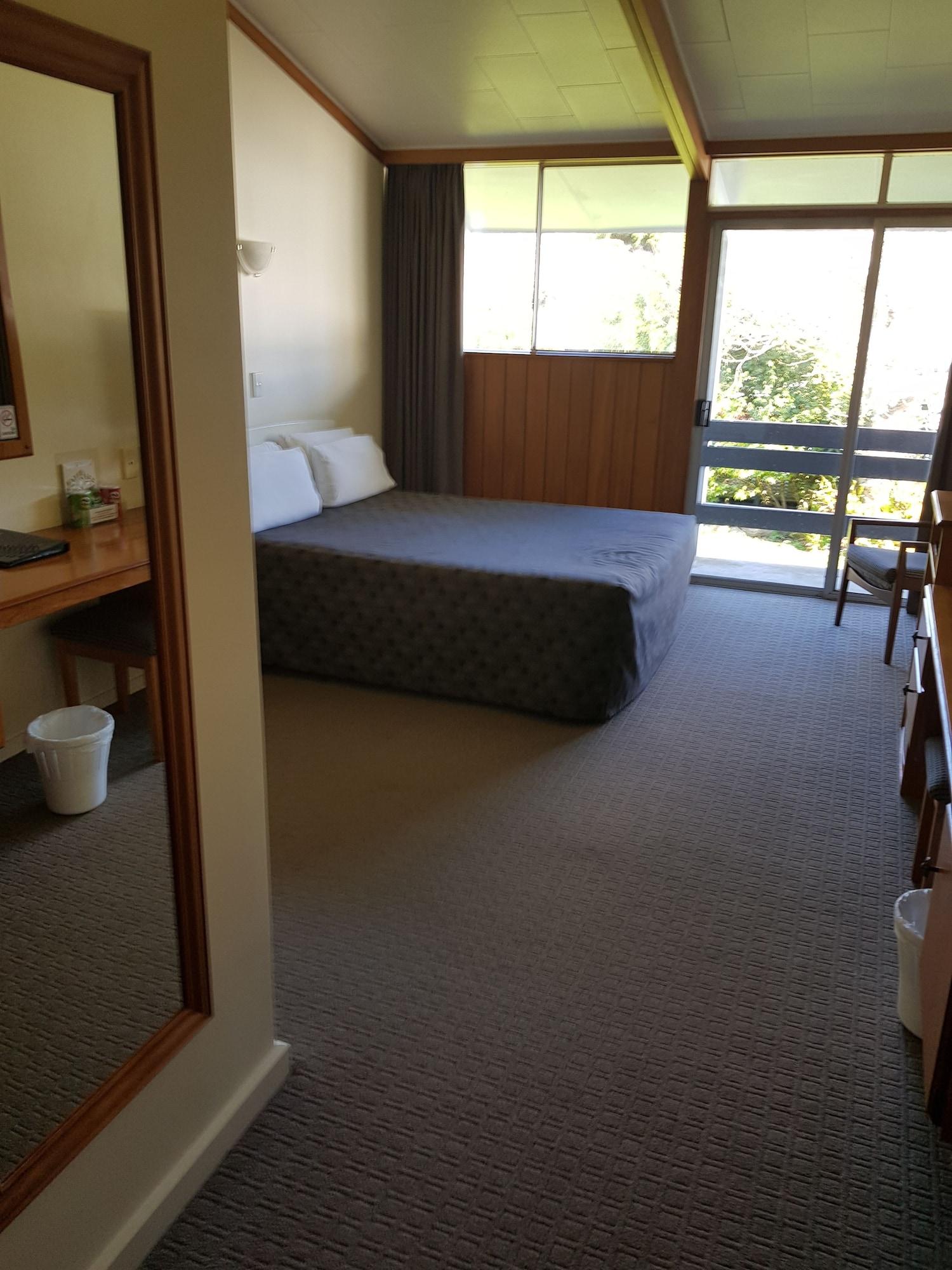 The Avenue Hotel Whanganui Exterior photo