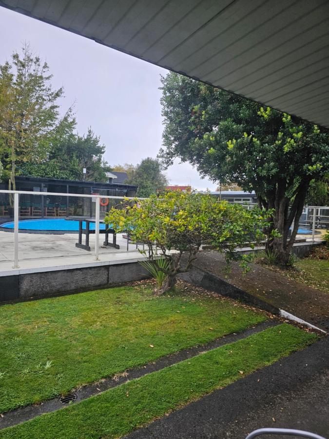 The Avenue Hotel Whanganui Exterior photo